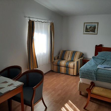 Apartment Marija Vizinada Bagian luar foto