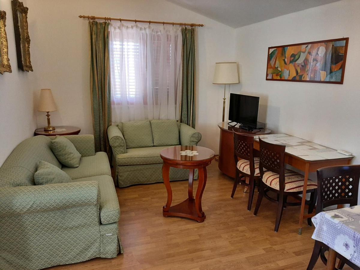 Apartment Marija Vizinada Bagian luar foto