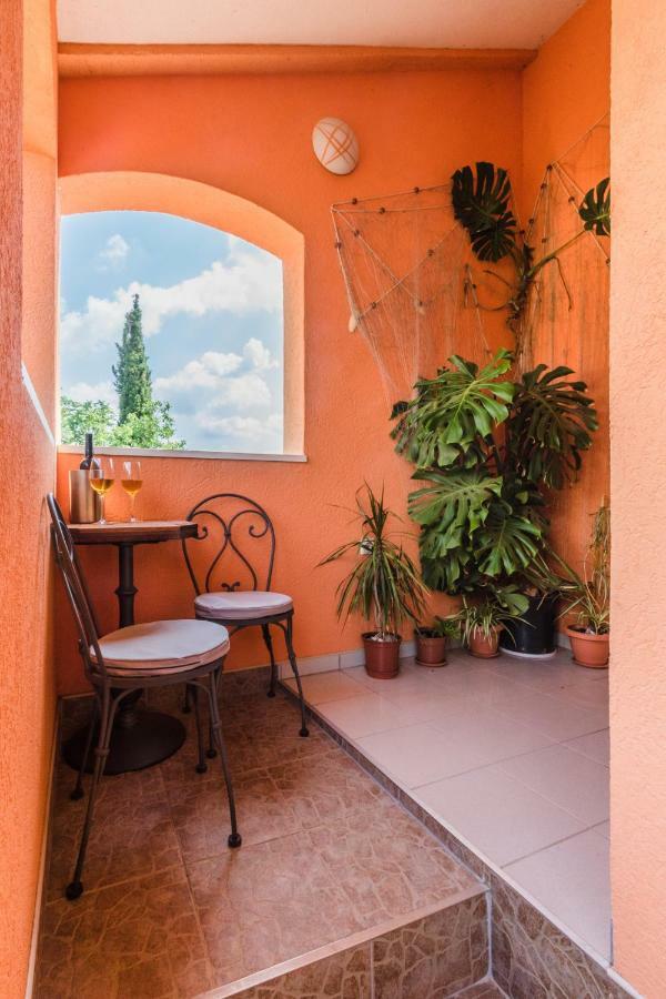 Apartment Marija Vizinada Bagian luar foto