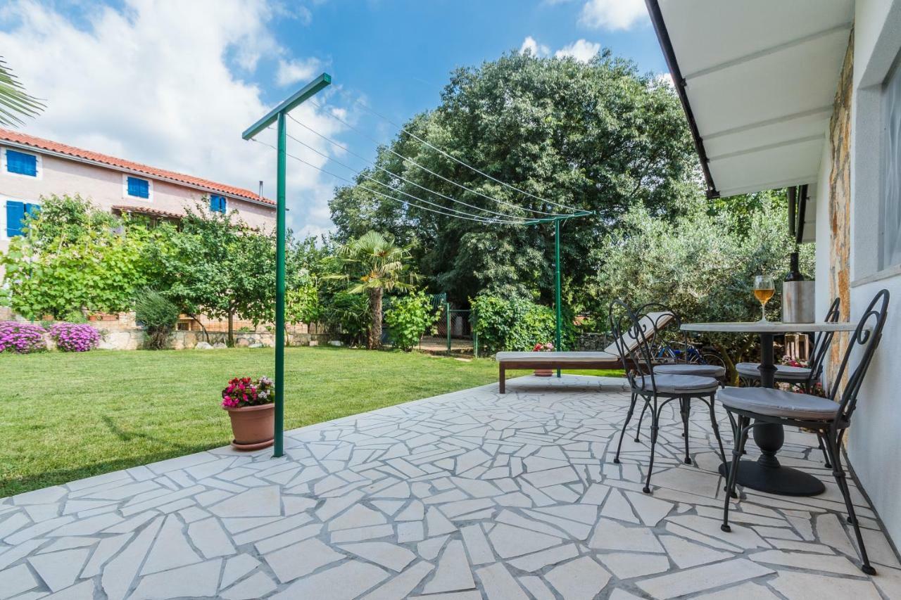 Apartment Marija Vizinada Bagian luar foto
